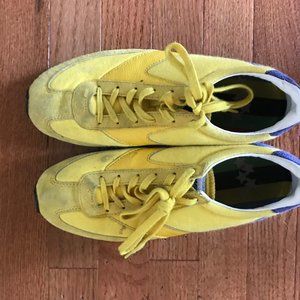 Brooks Womens Size 9